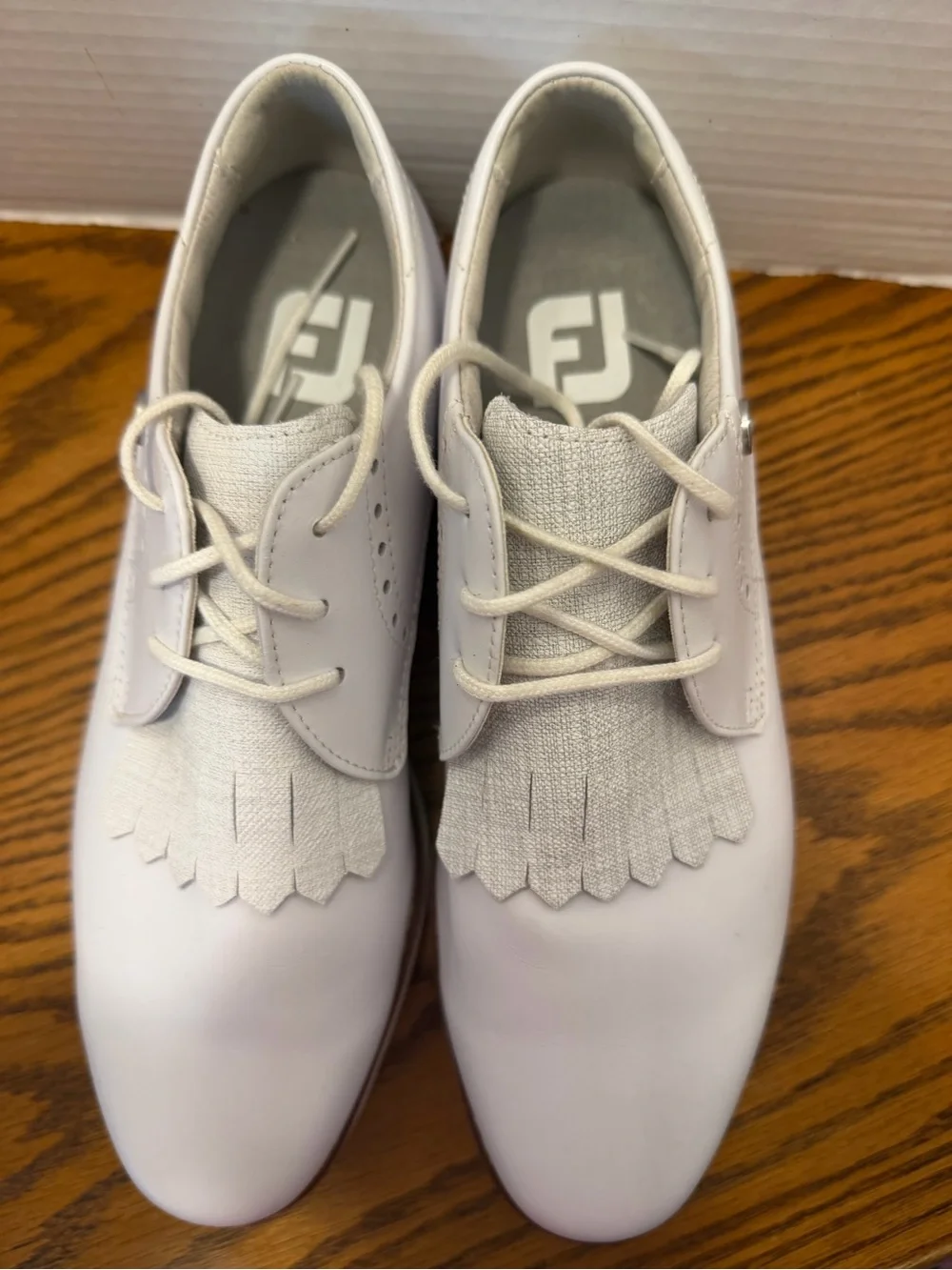Footjoy golf shoes woman’s classic White Lace-Up Oxford Shoe with Fringe Kiltie - Picture 4 of 13